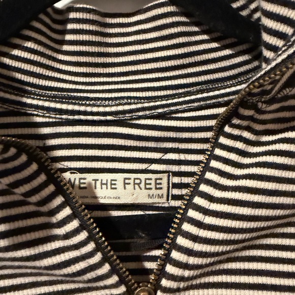 We The Free Black and White Striped Zip Top Size M NWT - Picture 2 of 3